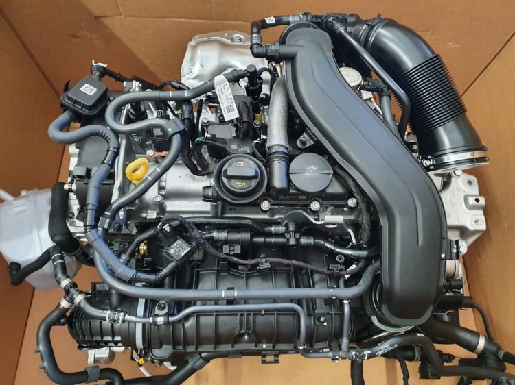VW GOLF 8 1.5 TSI 110KW SILNIK DFYA DSG7